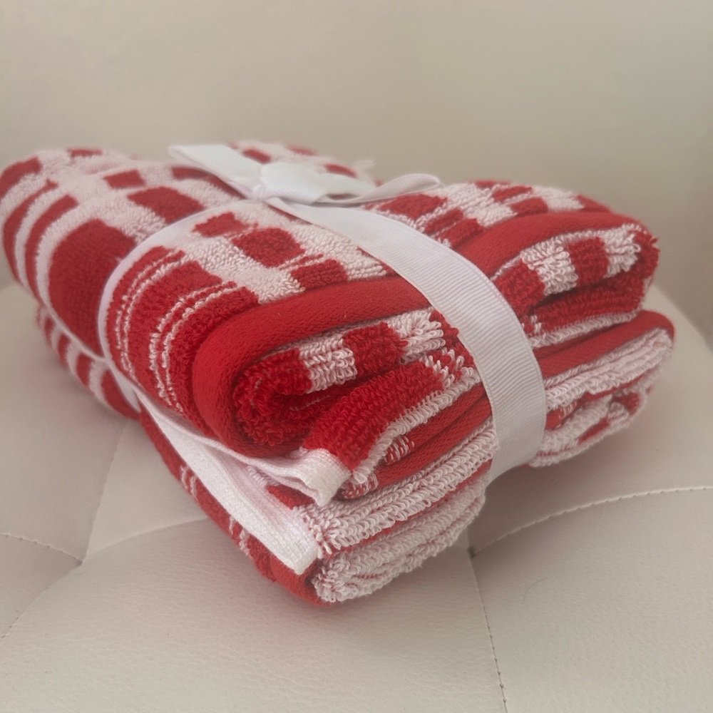 Nordstrom Carolina Collection Christmas Holiday Hand Towels NWT